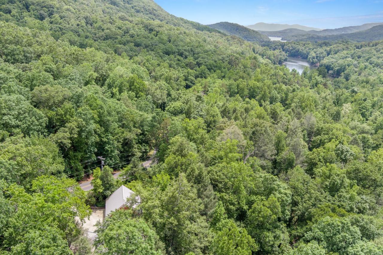 Falling Waters At Rumbling Bald Lake Lure Extérieur photo